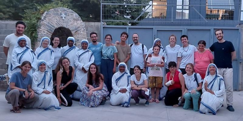 Imagen del grupo que vivió la experiencia misionera en Albania el año pasado