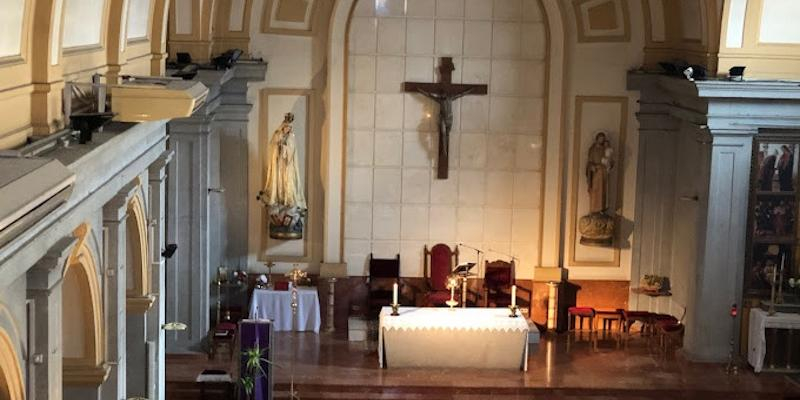 El vicario episcopal de la II administra la Confirmaci&oacute;n en Nuestra Se&ntilde;ora del Rosario de F&aacute;tima