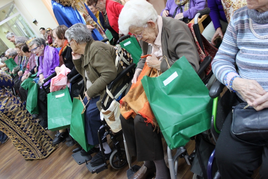La residencia de mayores Fundaci&oacute;n Santa Luc&iacute;a, de C&aacute;ritas Madrid, celebra la Semana del Mayor