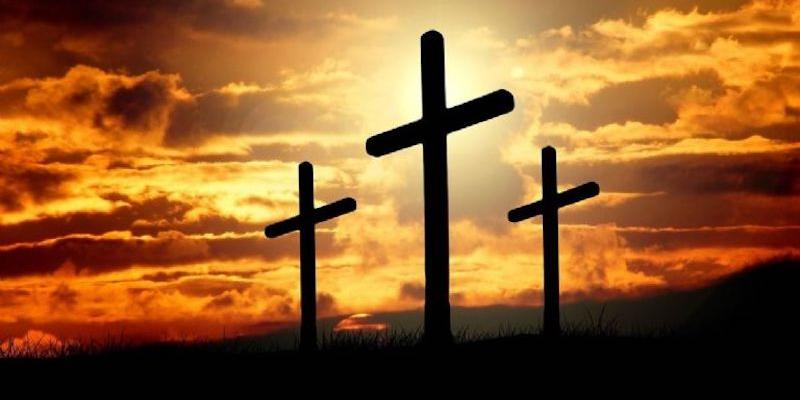 Santa María la Blanca y Divino Salvador realizan un vía crucis conjunto en el Viernes Santo