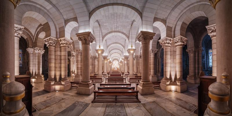 Monse&ntilde;or Jes&uacute;s Vidal realiza la visita pastoral a la parroquia Santa Mar&iacute;a la Real de la Almudena