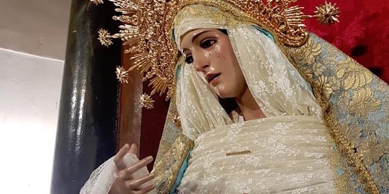 La hermanad de Jesús el Pobre celebra una Misa en honor a María Santísima del Dulce Nombre en su Soledad