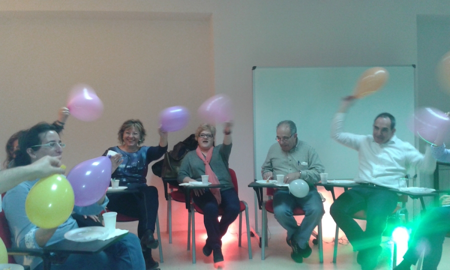 El centro de C&aacute;ritas del arciprestazgo de Buitrago-Lozoya acoge un taller de Risoterapia