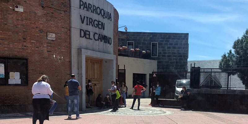 «Los panes y los peces» se multiplican en Virgen del Camino: «Gracias a Dios y a la generosidad de la gente, esto sale»