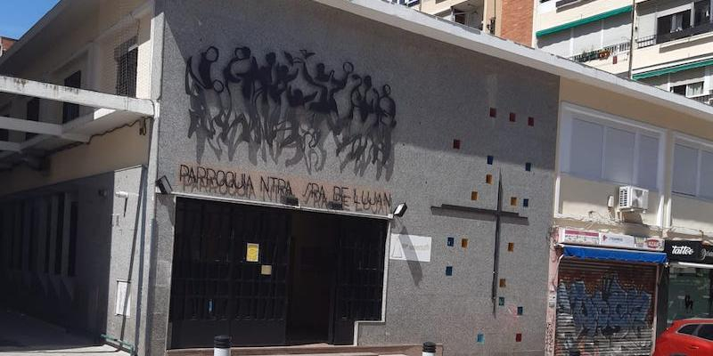 El padre Ángel Camino celebra una Eucaristía en Nuestra Señora de Luján