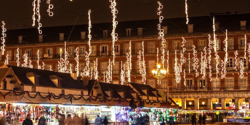 Manos Unidas se hace presente en el mercadillo de la Plaza Mayor