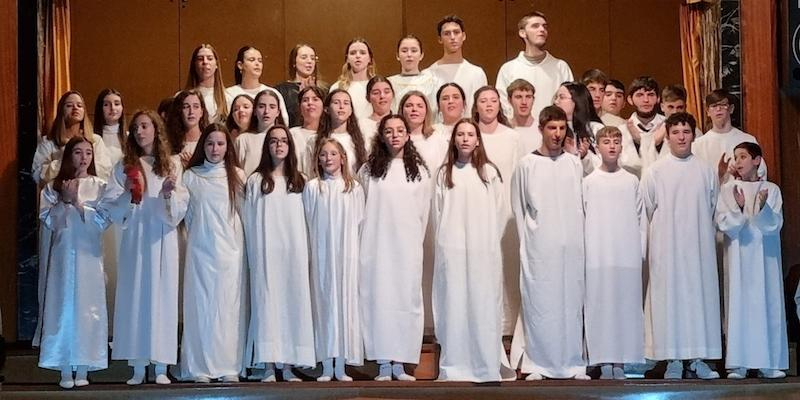 Adolescentes y jóvenes de Santa Catalina Labouré evangelizan en Cuaresma con el musical &#039;Hinnehú&#039;