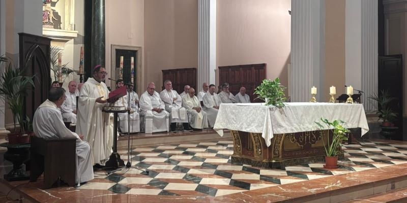 Misa por el descanso eterno de Antonio Mart&iacute;n Mu&ntilde;oz para iluminar por la fe un coraz&oacute;n encogido por la tristeza