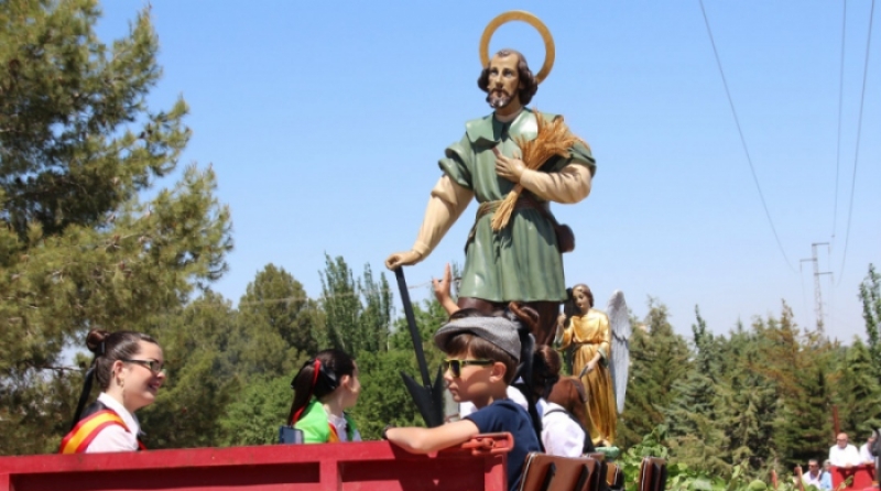 Braojos honra a san Isidro Labrador con Misa y procesión