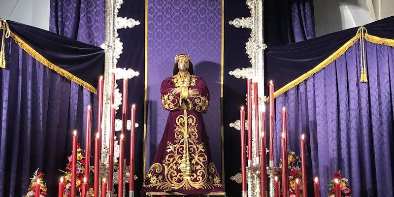 La Hermandad de Jes&uacute;s El Pobre presenta a sus titulares en San Pedro el Viejo para su veneraci&oacute;n