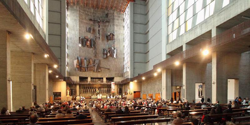 El vicario episcopal de la VIII presenta a los nuevos p&aacute;rrocos 'in solidum' de la bas&iacute;lica Hispanoamericana de la Merced