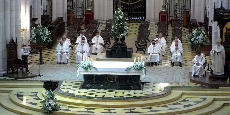 La catedral acoge una Eucaristía con sacramento de la Confirmación organizada por Pastoral Universitaria
