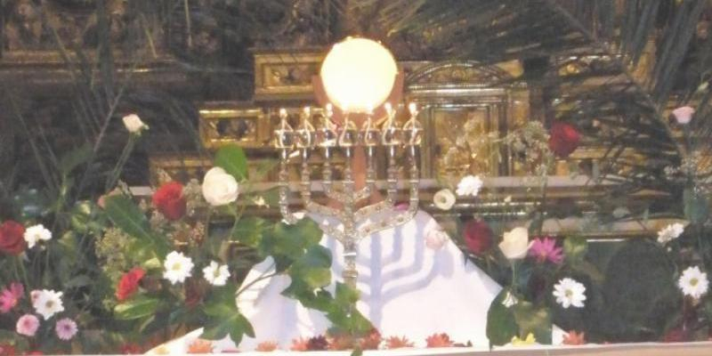 Adoraci&oacute;n eucar&iacute;stica en la capilla del Obispo como preparaci&oacute;n a la solemnidad del Corpus Christi