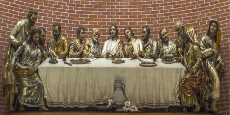 El padre Ángel Camino preside en La Cena del Señor una Misa solemne en su fiesta patronal