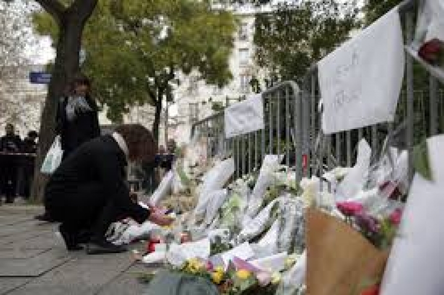 Ataques en París: Obispos del mundo muestran su repulsa y ofrecen solidaridad a víctimas