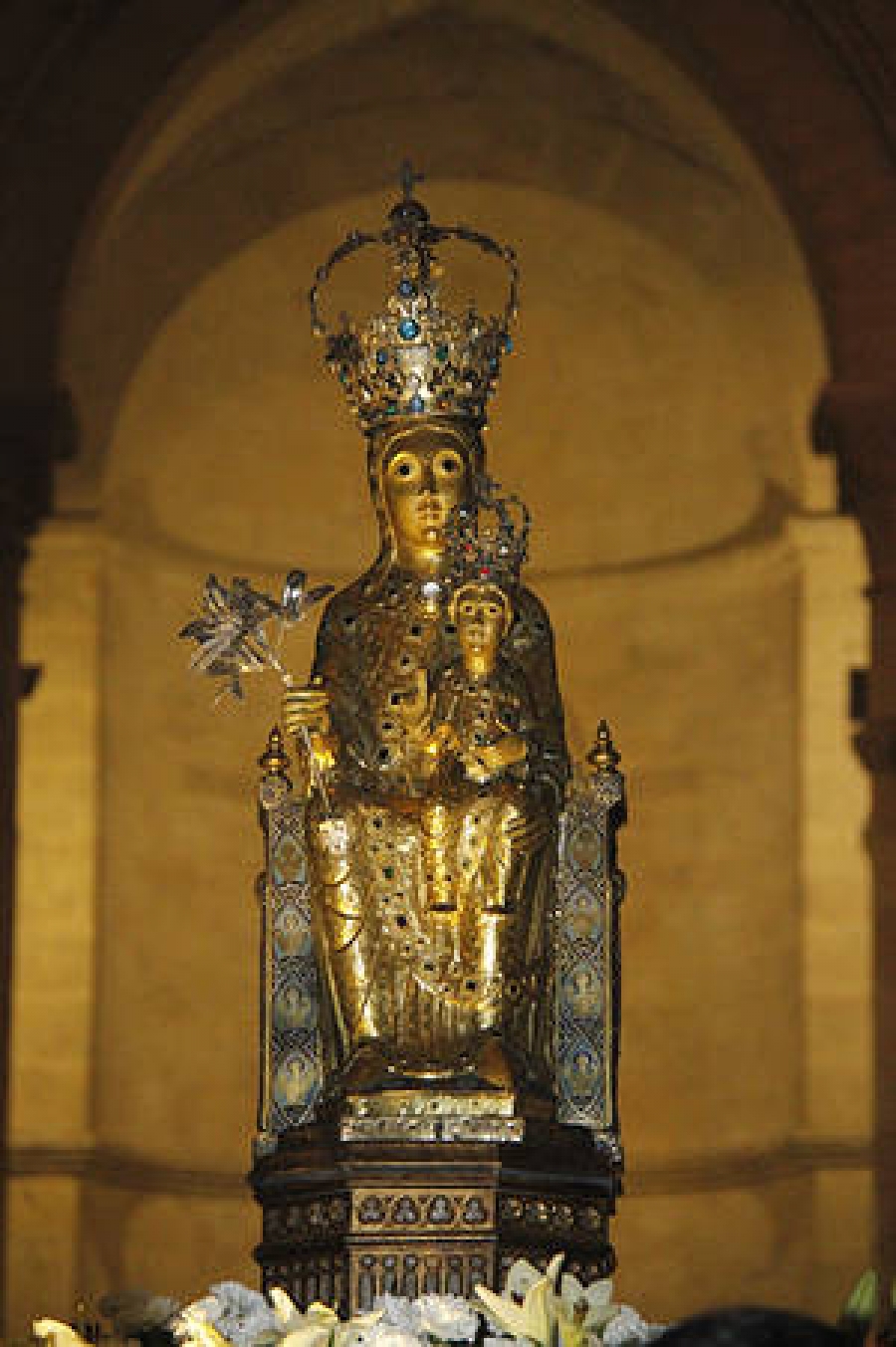 El 7 de septiembre la imagen de la Virgen de la Vega saldrá de la Catedral a recibir el homenaje y la ofrenda floral de los salmantinos