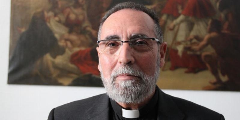 Gil González confirma a adultos en Santísima Trinidad de Collado Villalba