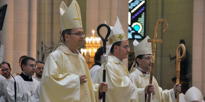 Los nuevos obispos auxiliares de Madrid celebran el primer aniversario de su ordenación episcopal