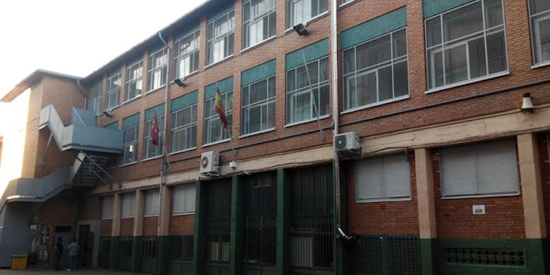 El padre Fernando Millán preside la Eucaristía de inauguración de las bodas de oro del colegio San José de Begoña