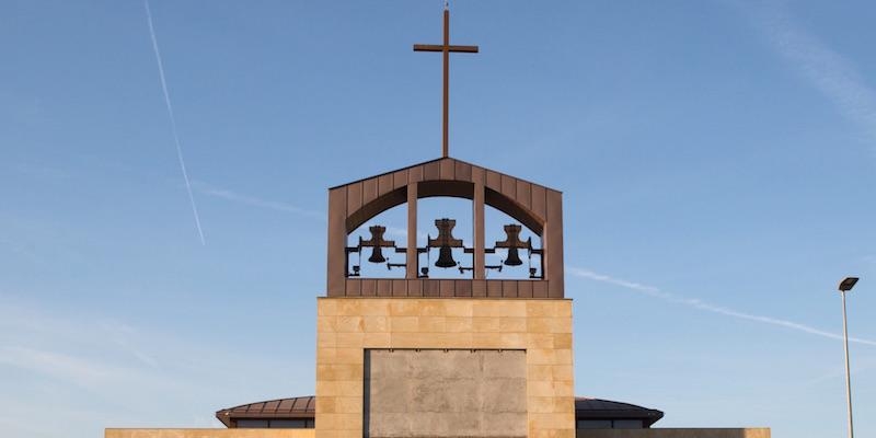 J&oacute;venes de Villanueva del Pardillo reciben el sacramento de la Confirmaci&oacute;n