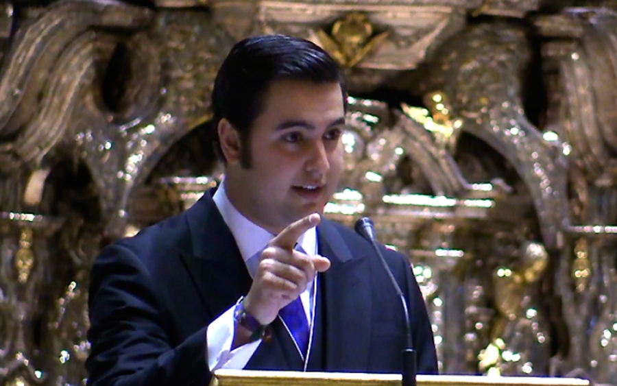 &Aacute;lvaro Carmona L&oacute;pez pregonero de la Romer&iacute;a del Roc&iacute;o en Madrid