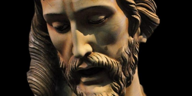 El Sant&iacute;simo Cristo del Camino recorre las calles del barrio de Delicias en el Lunes Santo