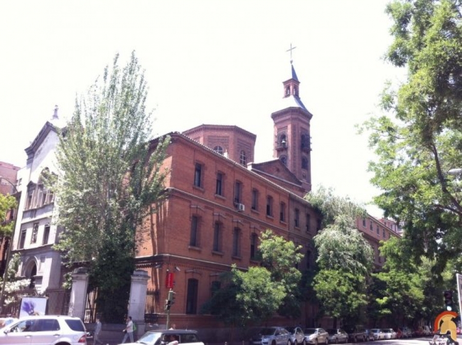 El arzobispo de Madrid visita a los sacerdotes de la residencia sacerdotal San Pedro