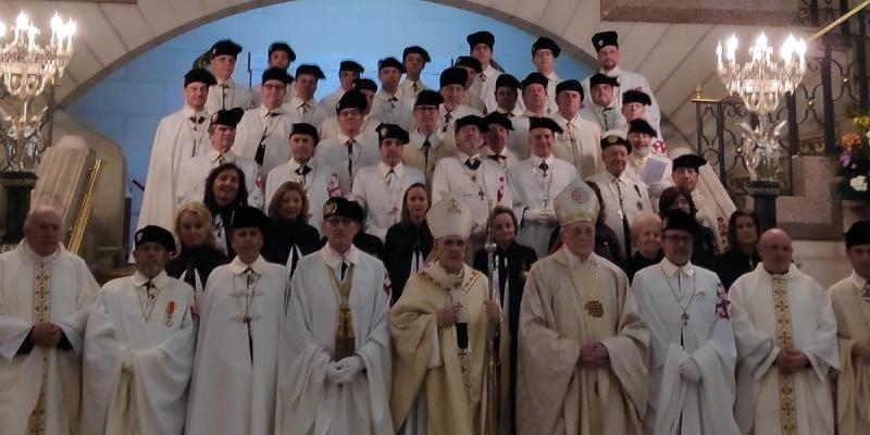 La Orden del Santo Sepulcro de Jerusal&eacute;n peregrina a la catedral en el A&ntilde;o Jubilar Mariano