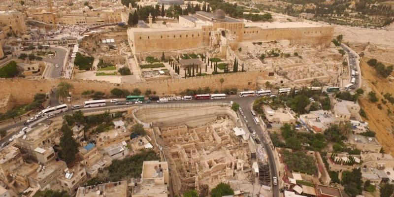 Cayetana Johnson analiza los descubrimientos en Jerusalén en la última sesión formativa de la asociación Gothia