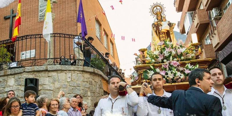 Nuestra Señora del Carmen de Pozuelo acoge los cultos en honor a la patrona del barrio de La Estación