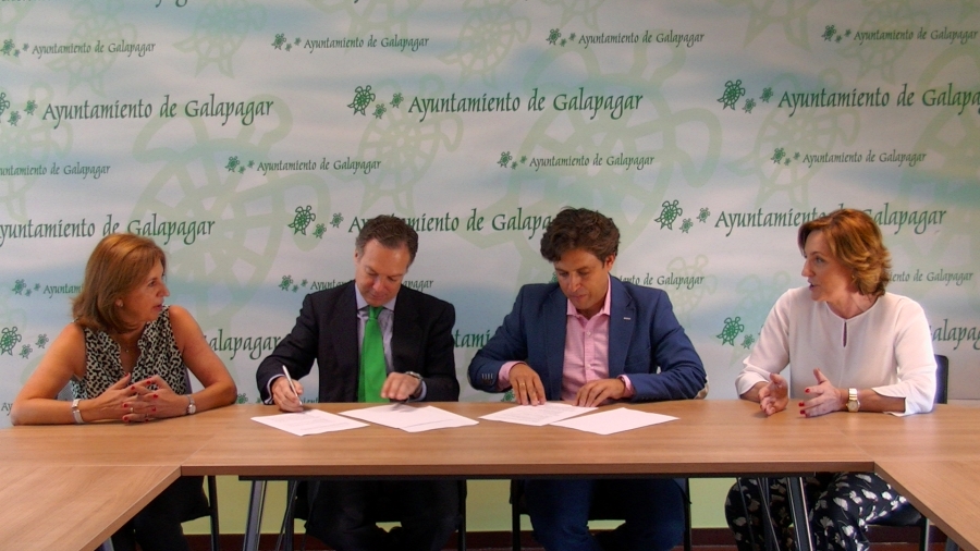 La Asociaci&oacute;n Redmadre Madrid y el Ayuntamiento de Galapagar firman un convenio para asistir a las mujeres embarazadas vulnerables