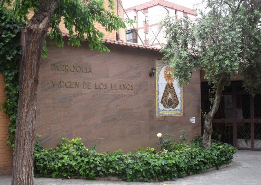 Clausura del 50 aniversario de la erección canónica de la parroquia Virgen de los Llanos