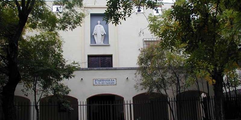 Monseñor Jesús Vidal visita la parroquia Nuestra Señora del Sagrario