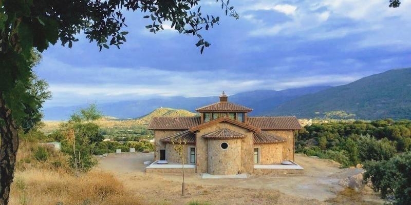 J&oacute;venes de Natividad de Nuestra Se&ntilde;ora realizan un campo de trabajo en el monasterio de la Conversi&oacute;n de Sotillo de la Adrada