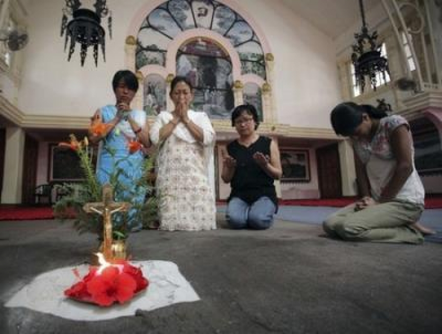Extremistas hindúes amenazan a cristianos para que abandonen Nepal