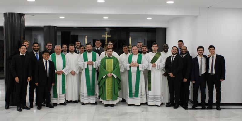El cardenal Cobo, con los seminaristas del Redemptoris Mater: &laquo;Aprender a discernir la vida para descubrir en ella la presencia de Dios&raquo;