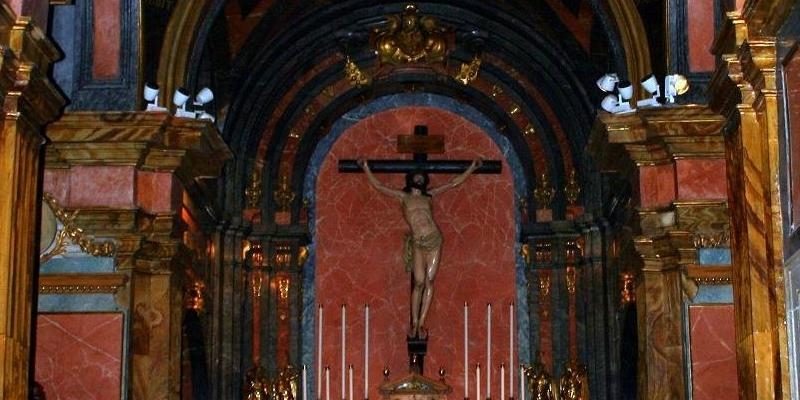 Antonio Hern&aacute;n G&oacute;mez imparte una ponencia sobre las miradas de Jes&uacute;s en la capilla del Cristo de la Redenci&oacute;n de San Gin&eacute;s