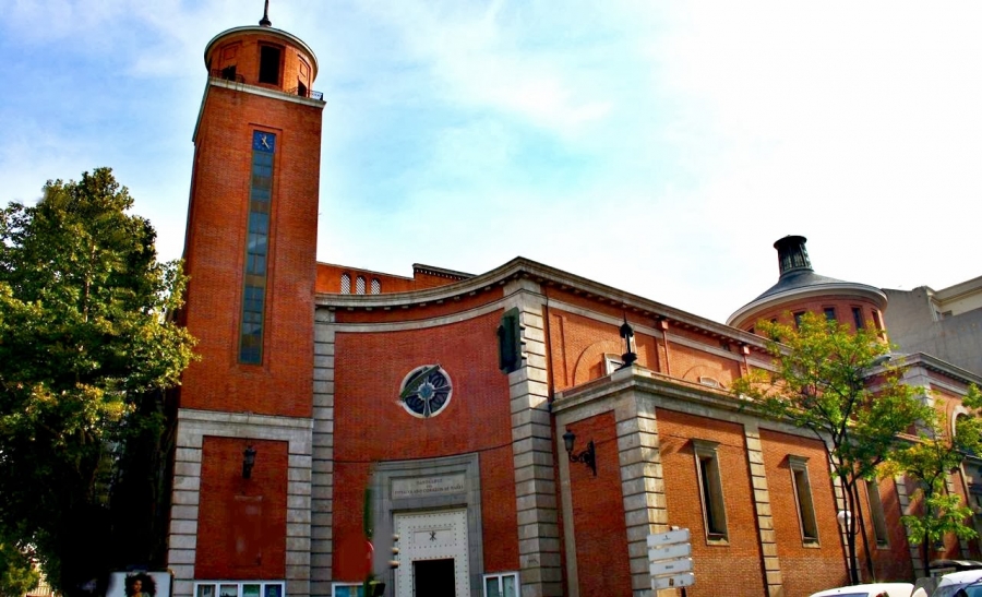 Fiesta del Inmaculado Coraz&oacute;n de Mar&iacute;a en la iglesia de los Padres Claretianos de Ferraz