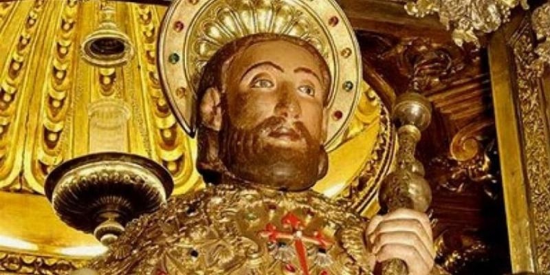 La cofradía de Santiago Apóstol de Collado Villalba participa en la Misa del peregrino en la catedral de Santiago