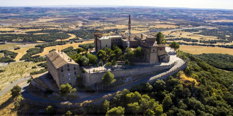Santa Catalina M&aacute;rtir de Majadahonda realiza un campo de trabajo con j&oacute;venes en el monasterio de El Pueyo