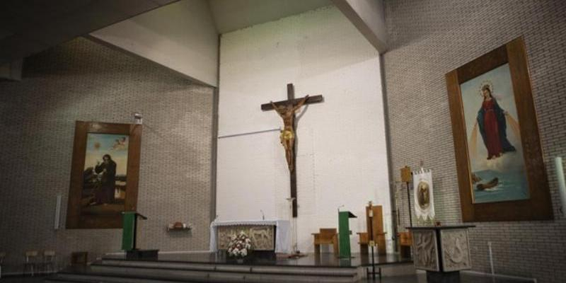 San Francisco de Paula recibe la visita pastoral de monseñor Martínez Camino en su recorrido por el arciprestazgo de San Diego