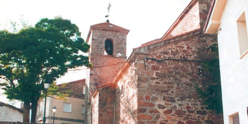 Robregordo inaugura con una romería sus fiestas patronales en honor a la Asunción, san Roque y san Roquillo
