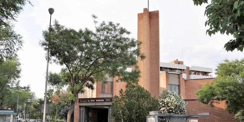 Juan Carlos Vera preside una Eucaristía con sacramento de la Confirmación en Santa María Magdalena