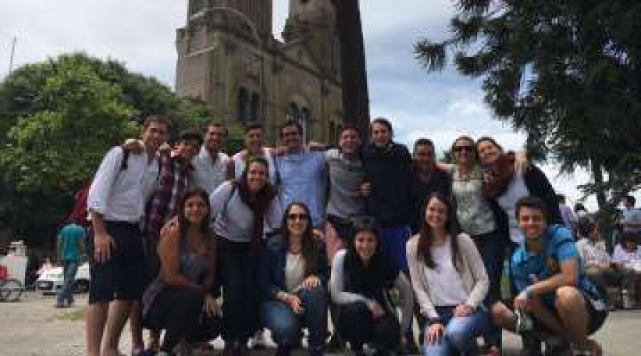 Jóvenes caminarán 100 kilómetros para honrar a la Virgen María