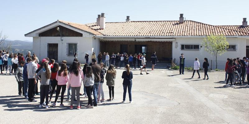 Más de 150 adolescentes y jóvenes de Santa Teresa Benedicta de la Cruz participan en un campamento en El Atazar
