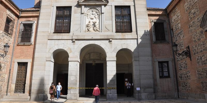 Los fieles honran a san Pantale&oacute;n, un santo que &laquo;hace mucho caso&raquo; en asuntos de salud