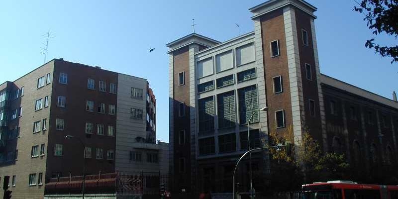 Mar&iacute;a Auxiliadora recibe la visita pastoral de monse&ntilde;or Jos&eacute; Cobo