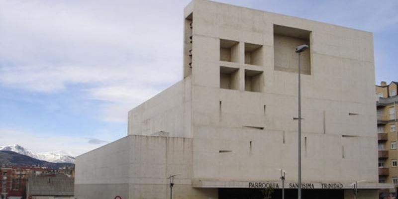 Sant&iacute;sima Trinidad de Collado Villalba despide el curso pastoral con una vigilia