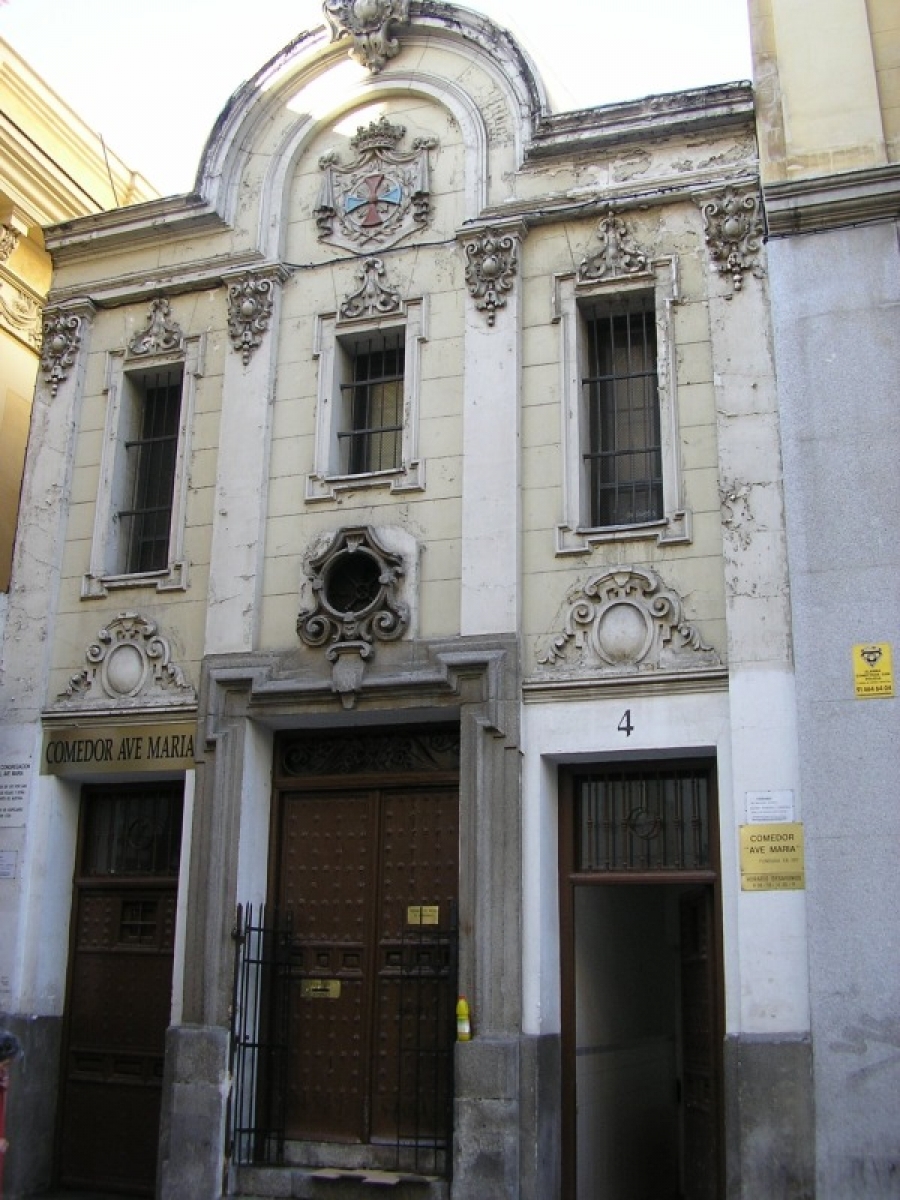 El cardenal Osoro visita el comedor social Ave Mar&iacute;a en la fiesta de su titular