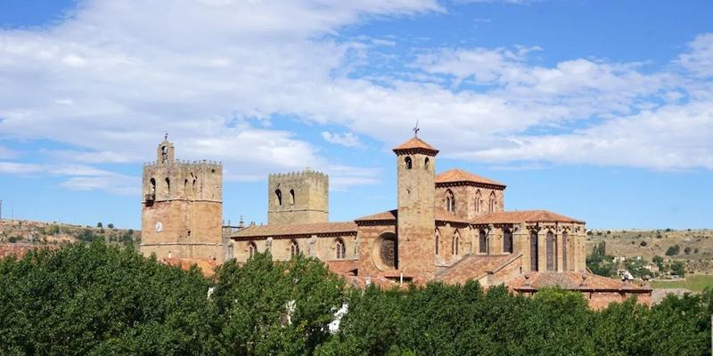 Fundaci&oacute;n Maior comienza el curso con una visita cultural a las localidades de Sig&uuml;enza y Brihuega